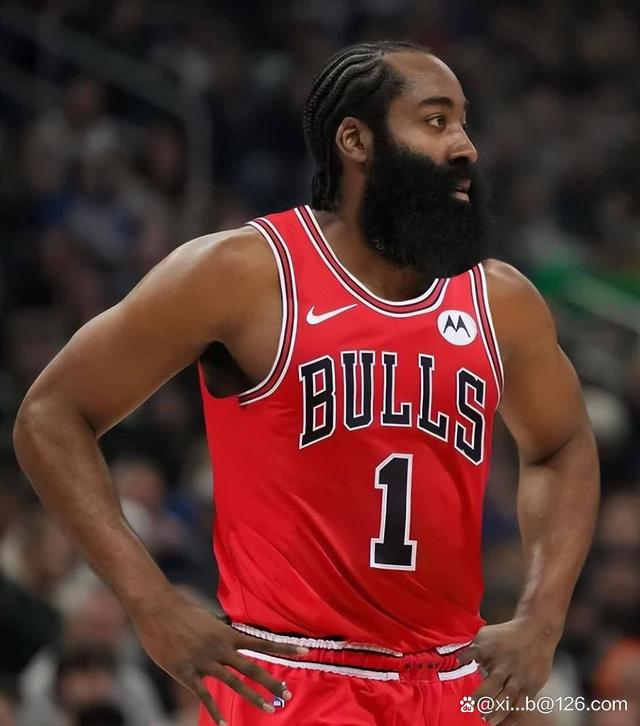 包含公牛进攻陷入僵局，屡遭反击的词条