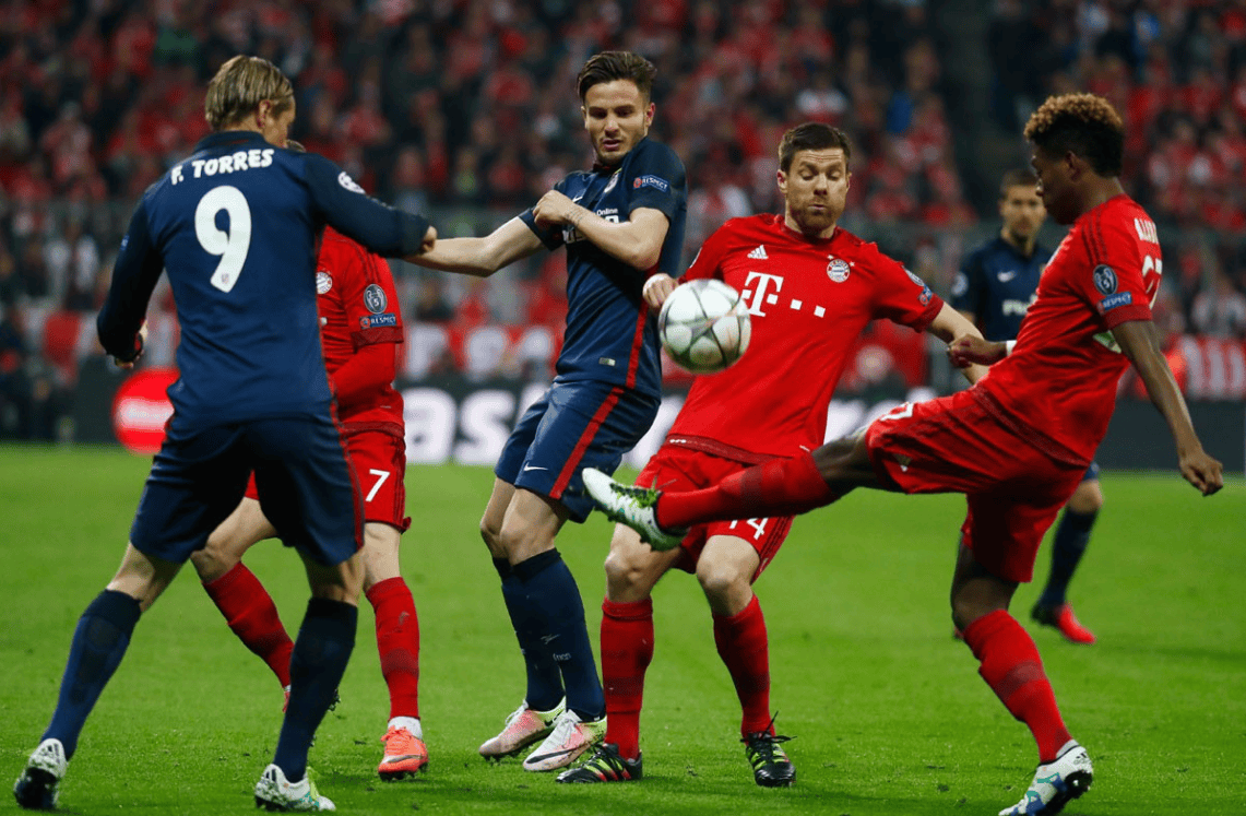 包含拜仁慕尼黑客场战平皇家马德里，挺进欧冠八强的词条