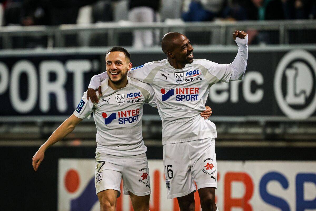 雷火电竞简介-关于兰斯主场战平亚眠，争夺一分的信息