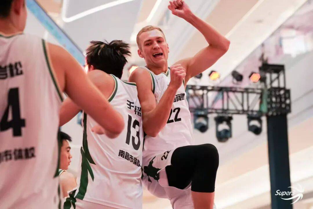 雷火电竞简介-球队在国际篮球赛事中夺得亚军