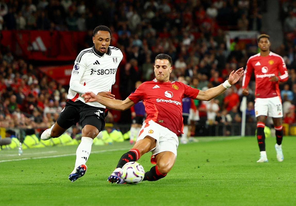 雷火电竞主播-豪门对决！S赛上演世纪大战的简单介绍