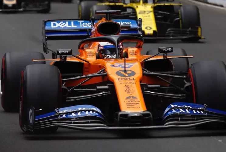 雷火电竞官网-迈凯伦碾压红牛二队，塞恩斯扛起全队