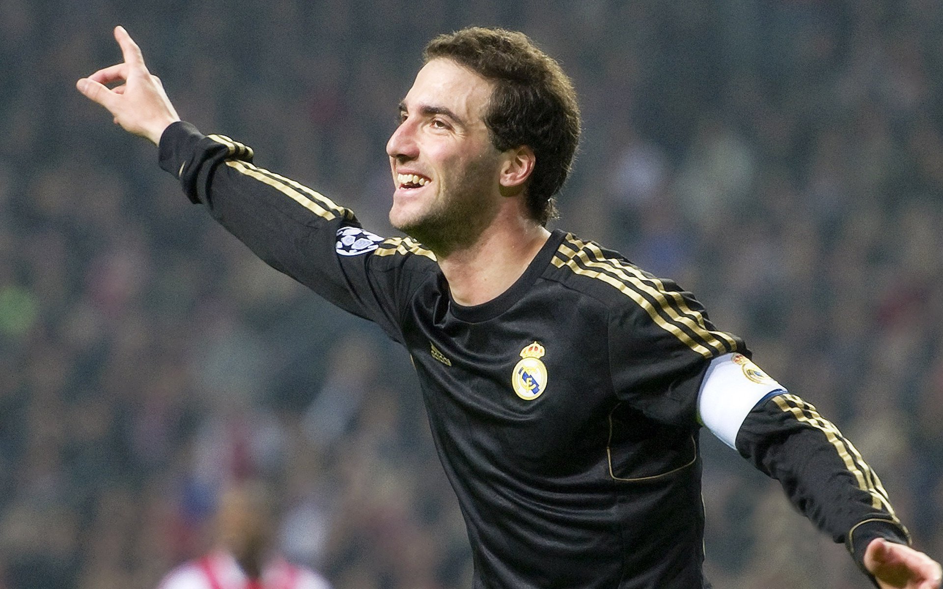 艺术之都的绝杀，佛罗伦萨最后时刻奇迹逆转，久保建英终结曼城霸权