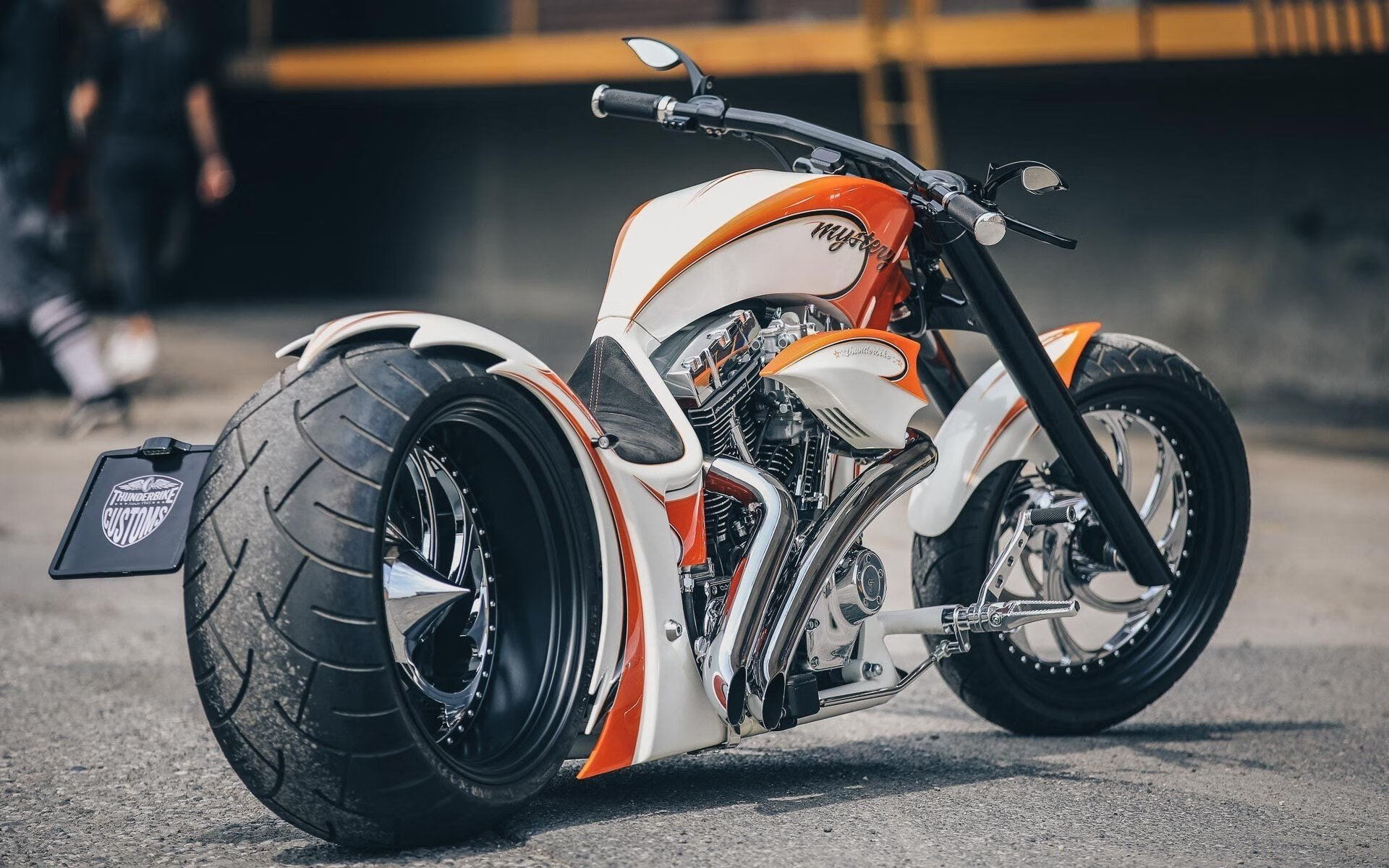 雷火电竞下载-足球的篮球解法，楚阿梅尼如何用中场智慧接管两场生死战